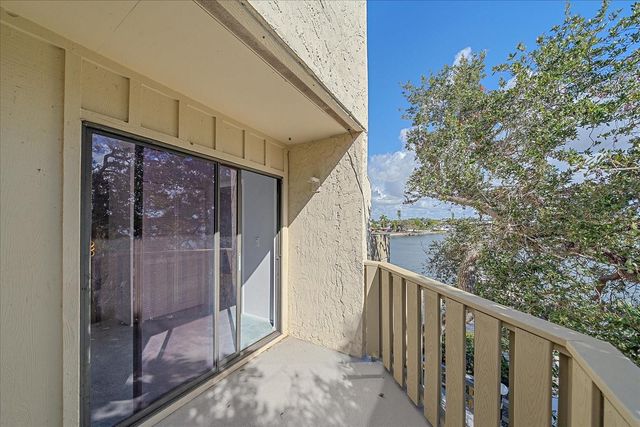 6157 MIDNIGHT PASS ROAD B12, Sarasota, FL 34242