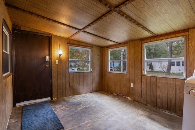 22 Robert Road, Seabrook, NH 03874