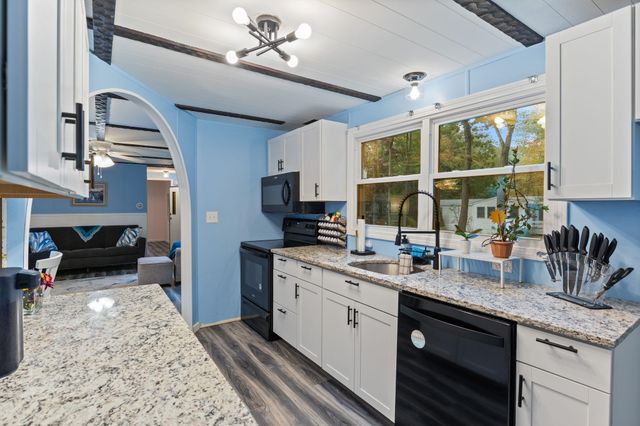 22 Robert Road, Seabrook, NH 03874