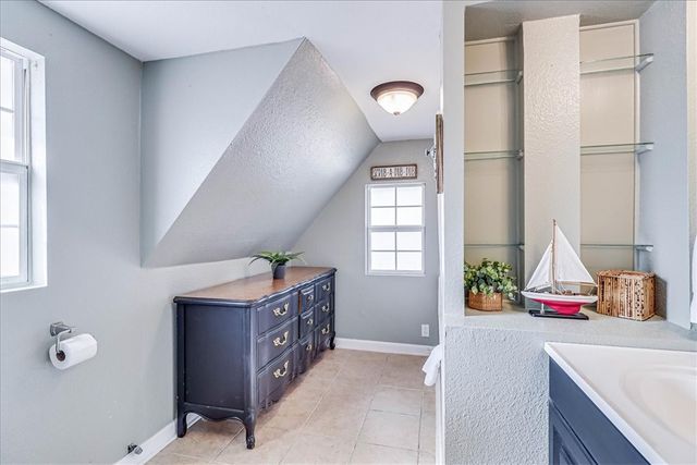 332 N Houston St, Aransas Pass, TX 78336