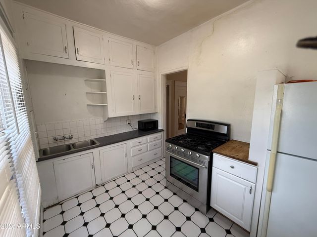 2015 N 10TH Street, Phoenix, AZ 85006