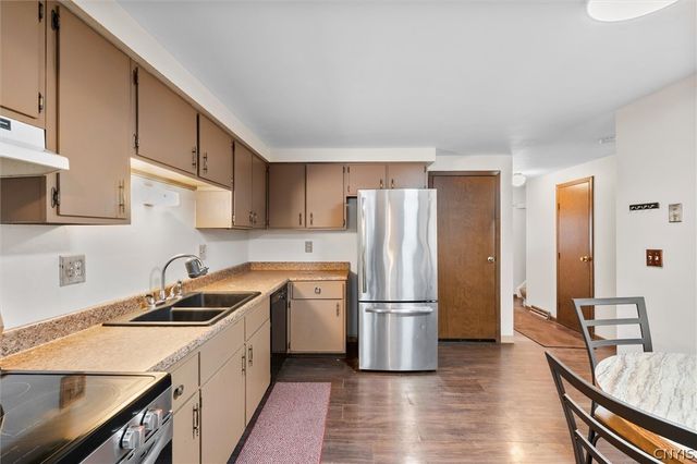 8014 Marlin Drive A, Clay, NY 13041