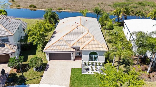 1804 NW 145th Ter, Pembroke Pines, FL 33028