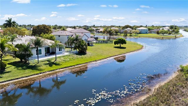 1804 NW 145th Ter, Pembroke Pines, FL 33028