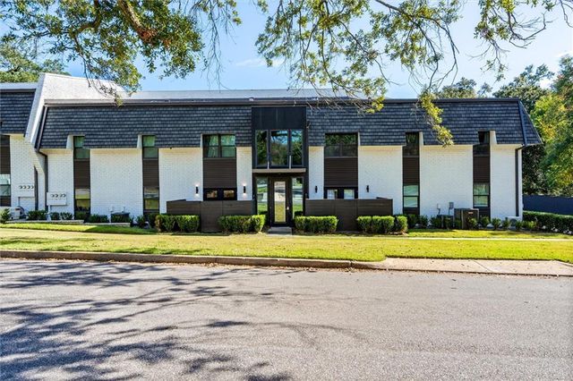 3655 Old Shell Road 127, Mobile, AL 36608