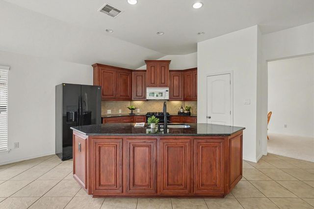 3124 Crystal Cascade Lane, League City, TX 77573