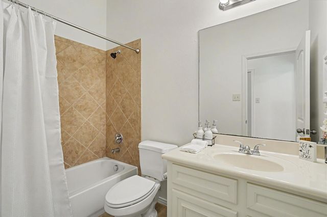 3124 Crystal Cascade Lane, League City, TX 77573