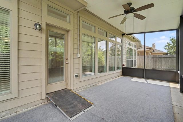 3124 Crystal Cascade Lane, League City, TX 77573