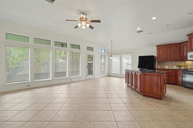 3124 Crystal Cascade Lane, League City, TX 77573