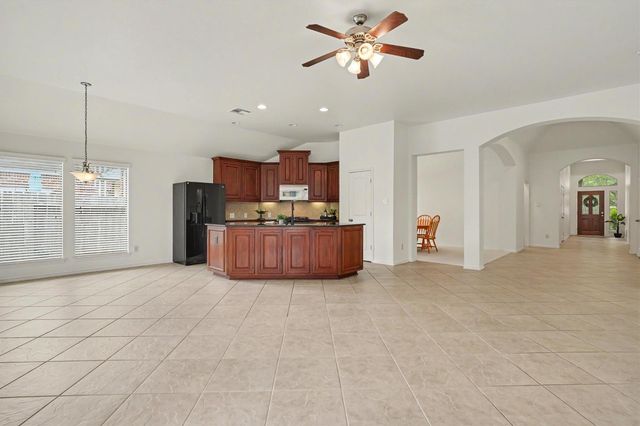 3124 Crystal Cascade Lane, League City, TX 77573