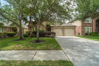 3124 Crystal Cascade Lane, League City, TX 77573