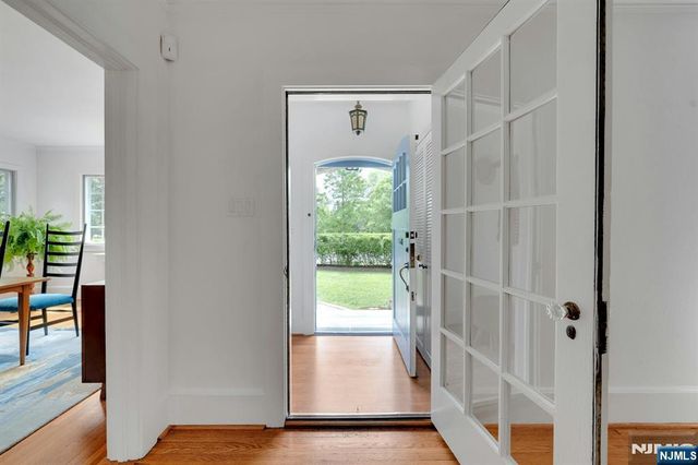9 Parkway, Montclair, NJ 07042