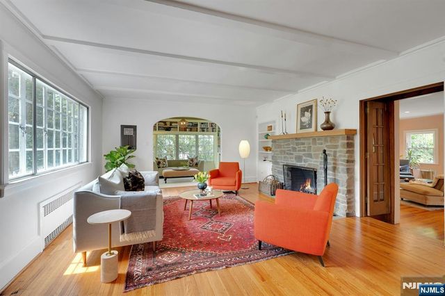 9 Parkway, Montclair, NJ 07042