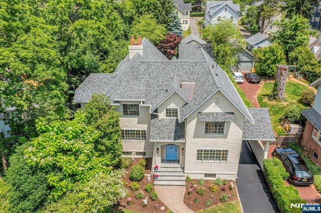 9 Parkway, Montclair, NJ 07042