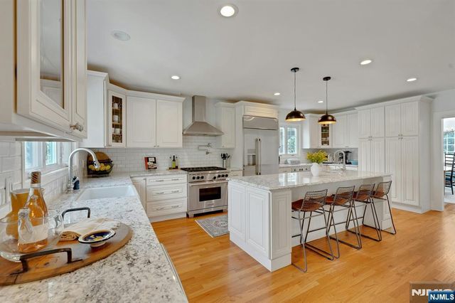 9 Parkway, Montclair, NJ 07042