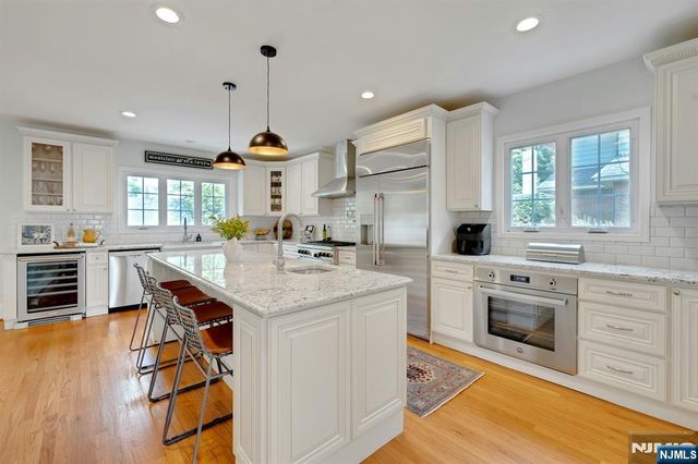 9 Parkway, Montclair, NJ 07042