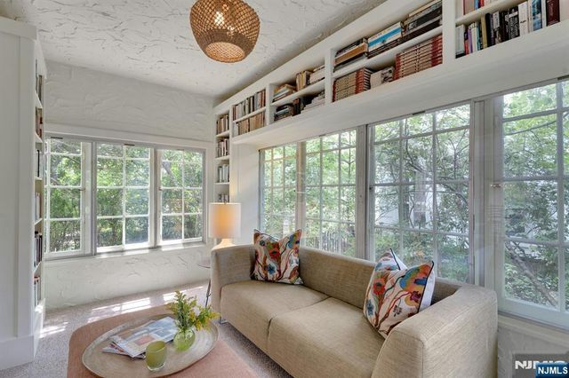 9 Parkway, Montclair, NJ 07042