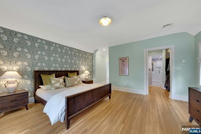 9 Parkway, Montclair, NJ 07042