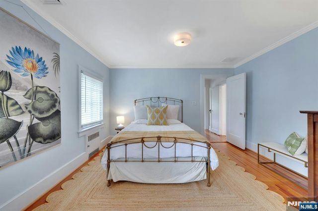 9 Parkway, Montclair, NJ 07042