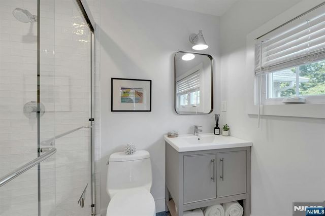 9 Parkway, Montclair, NJ 07042