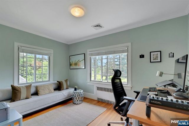 9 Parkway, Montclair, NJ 07042