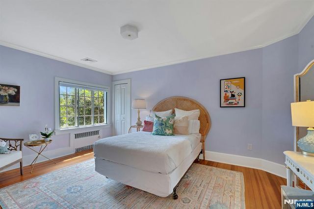 9 Parkway, Montclair, NJ 07042