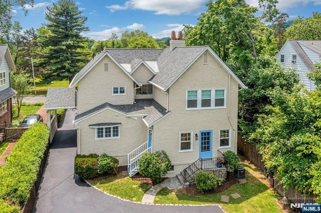 9 Parkway, Montclair, NJ 07042