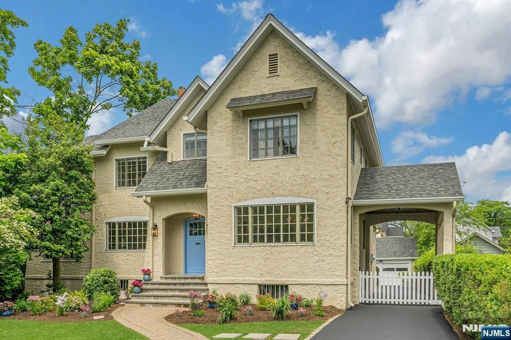 9 Parkway, Montclair, NJ 07042