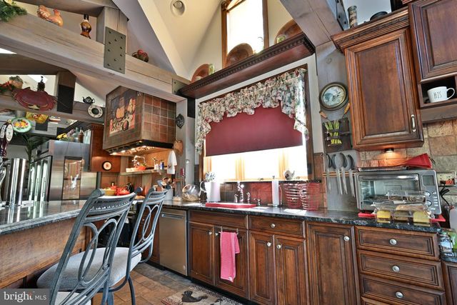 2269 MONMOUTH RD, Mount Holly, NJ 08060