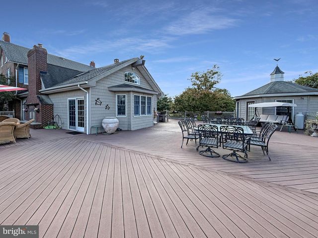 2269 MONMOUTH RD, Mount Holly, NJ 08060