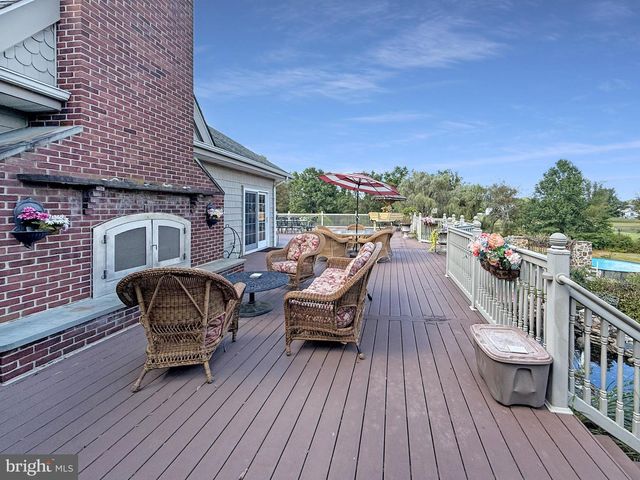 2269 MONMOUTH RD, Mount Holly, NJ 08060