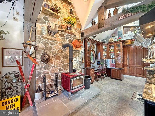 2269 MONMOUTH RD, Mount Holly, NJ 08060