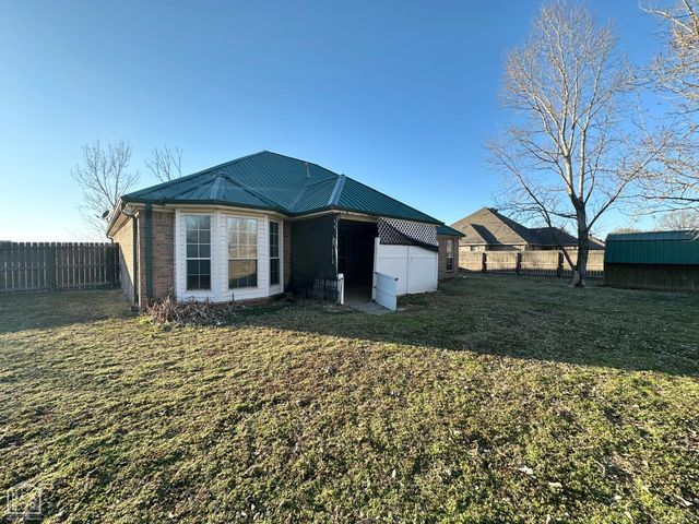 124 Summer Boulevard, Trumann, AR 72472