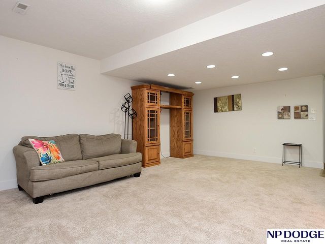 5060 S 149 Court, Omaha, NE 68137