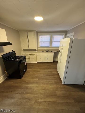 293 E Thornton Street, Akron, OH 44311