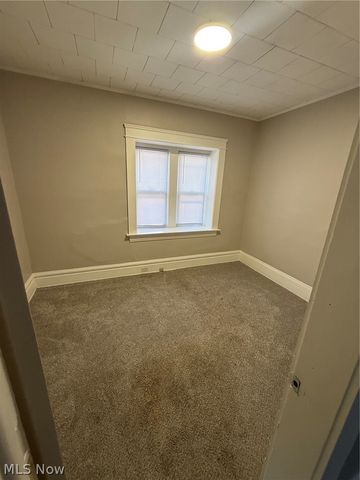 293 E Thornton Street, Akron, OH 44311