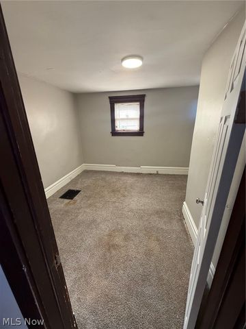 293 E Thornton Street, Akron, OH 44311