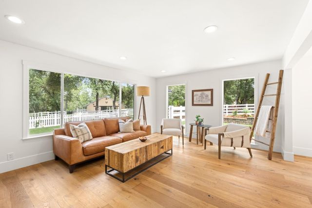 3359 Saint Ives Ct, Shingle Springs, CA 95682