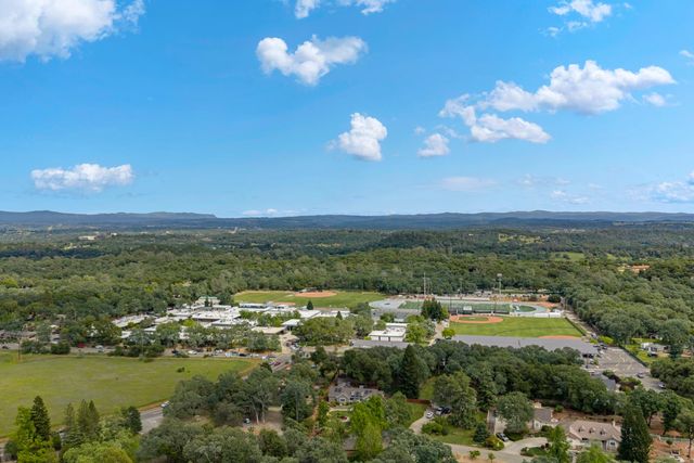 3359 Saint Ives Ct, Shingle Springs, CA 95682