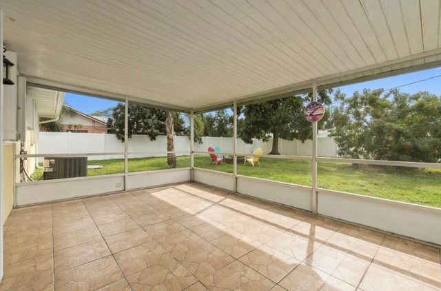 772 SE Thornhill Drive, Port St. Lucie, Port St Lucie, FL 34983