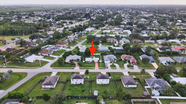 772 SE Thornhill Drive, Port St. Lucie, Port St Lucie, FL 34983