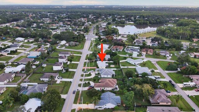 772 SE Thornhill Drive, Port St. Lucie, Port St Lucie, FL 34983