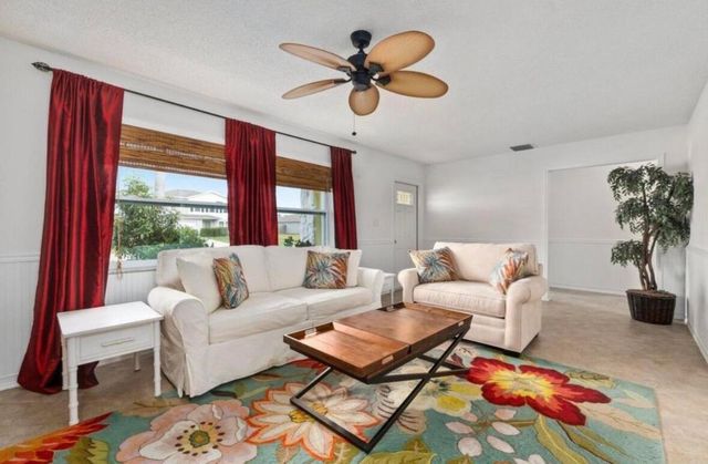 772 SE Thornhill Drive, Port St. Lucie, Port St Lucie, FL 34983