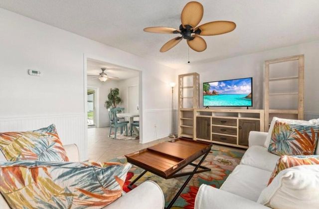 772 SE Thornhill Drive, Port St. Lucie, Port St Lucie, FL 34983