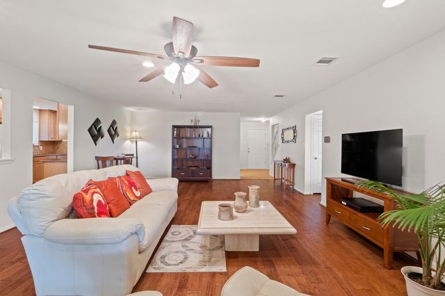 4107 Columbine DR, Austin, TX 78727