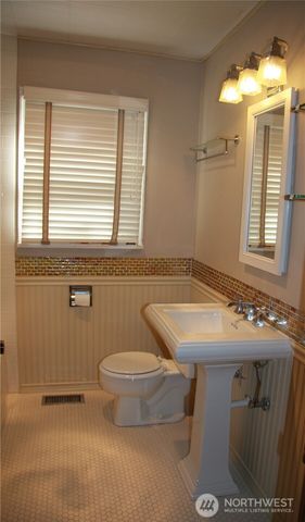 2213 NW 65th Street, Seattle, WA 98117