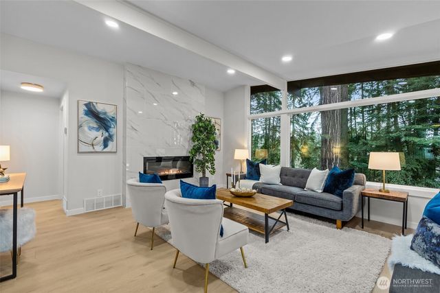 3901 151st Avenue SE, Bellevue, WA 98006