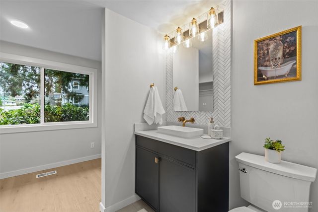 3901 151st Avenue SE, Bellevue, WA 98006