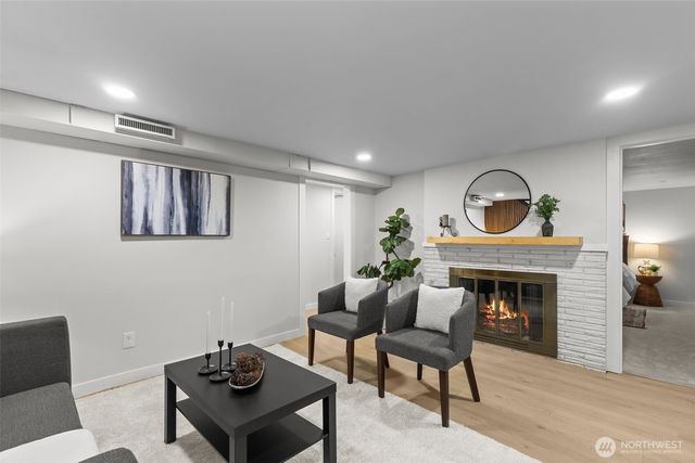 3901 151st Avenue SE, Bellevue, WA 98006