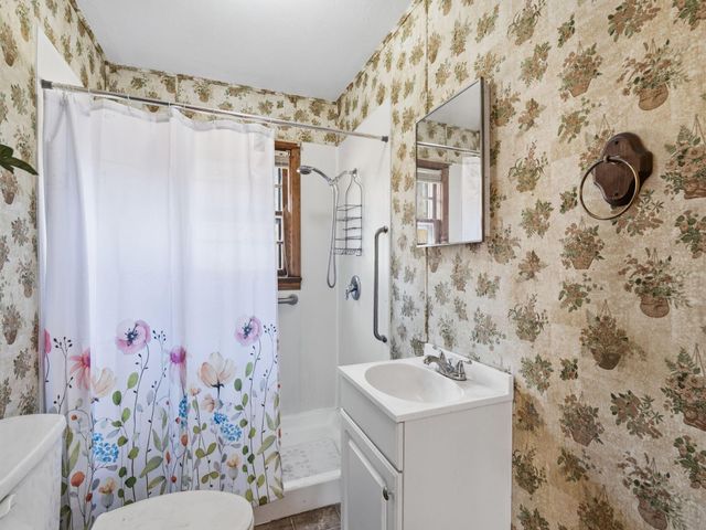 137 Sunnybrook CIR, Bassett, VA 24055